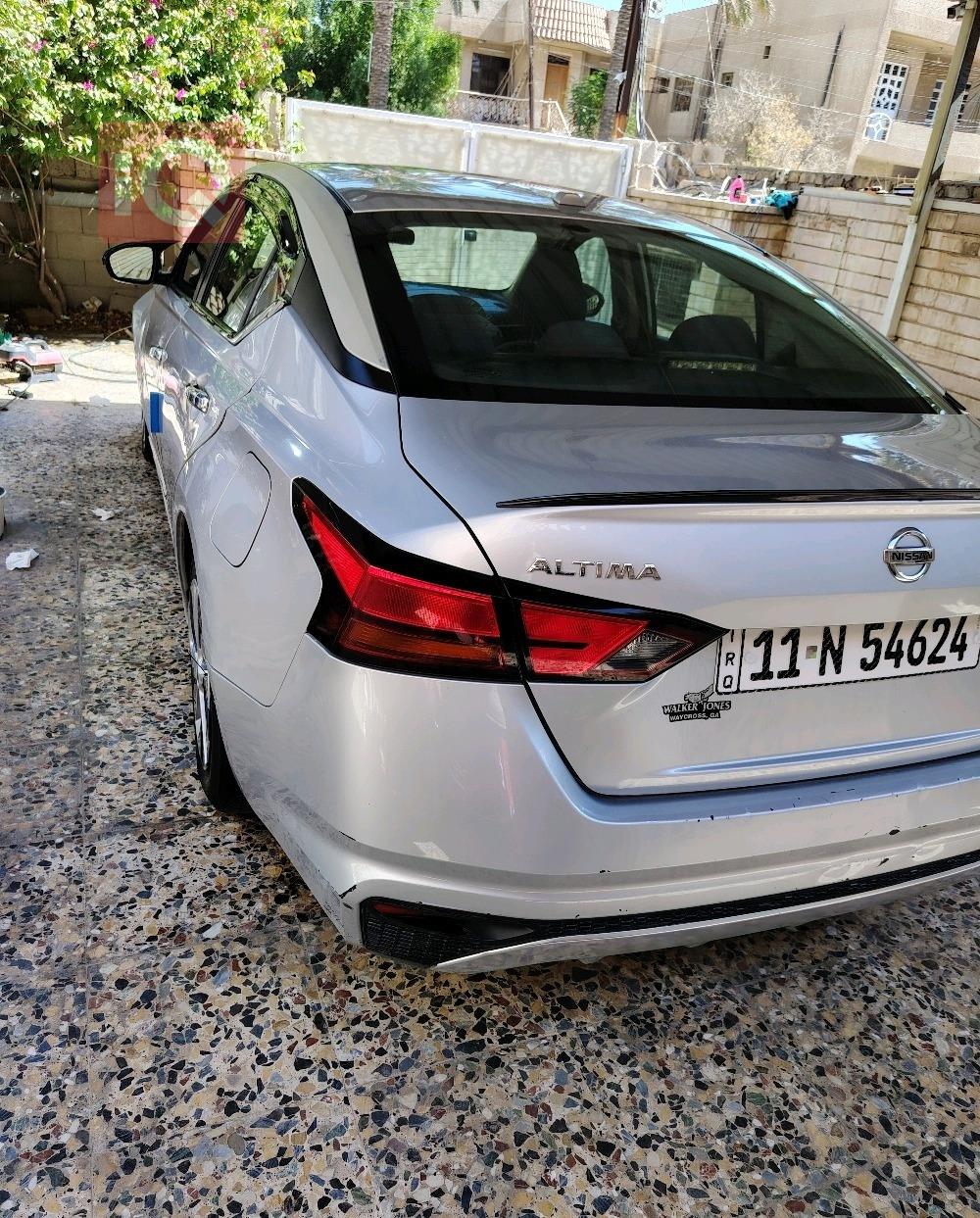 نيسان ألتيما